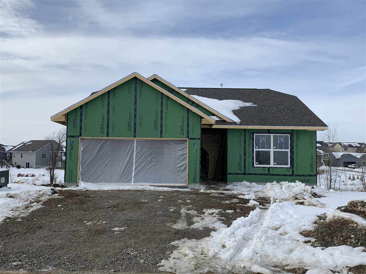 135 Huntington Dr - Photo 1
