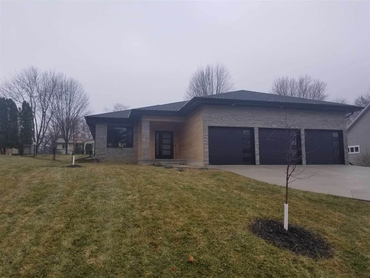 1502 Brown Deer - Photo 1