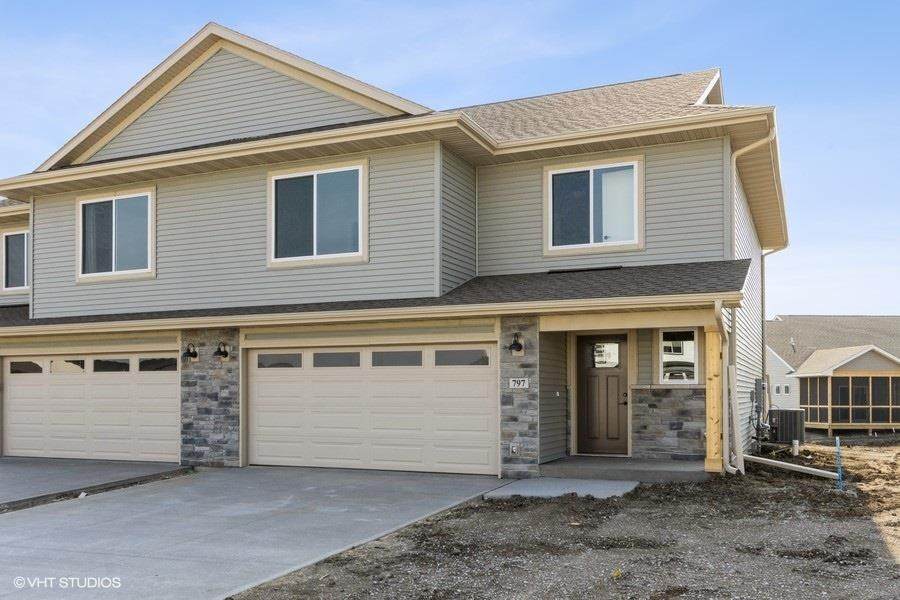 797 River Bend Ln - Photo 1