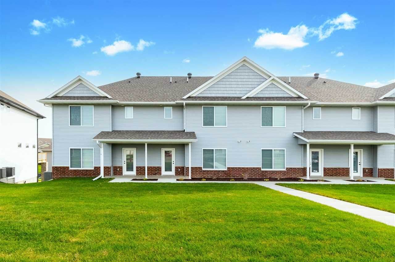 1132 Dahnovan Dr - Photo 1