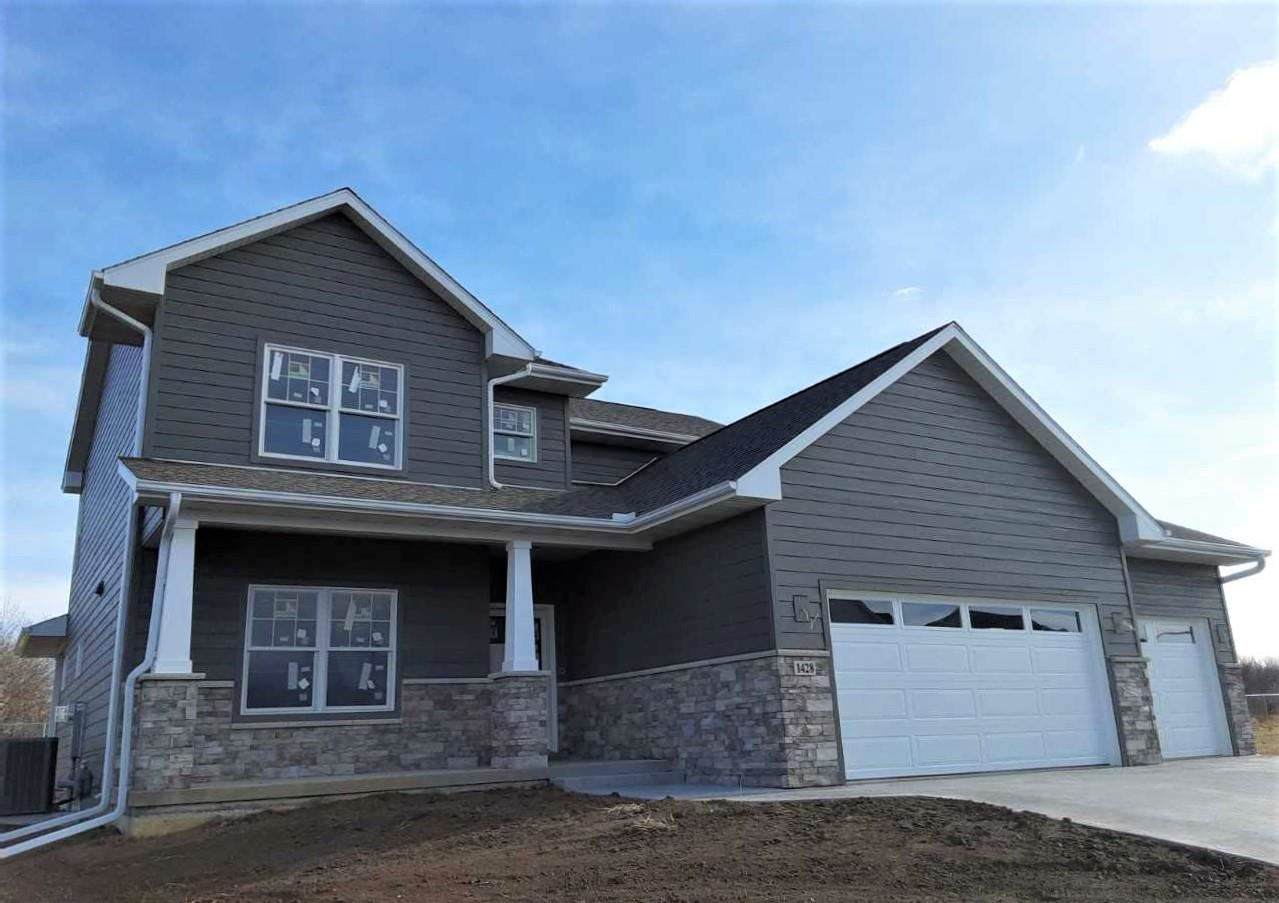 1428 Tamarack Trail - Photo 1