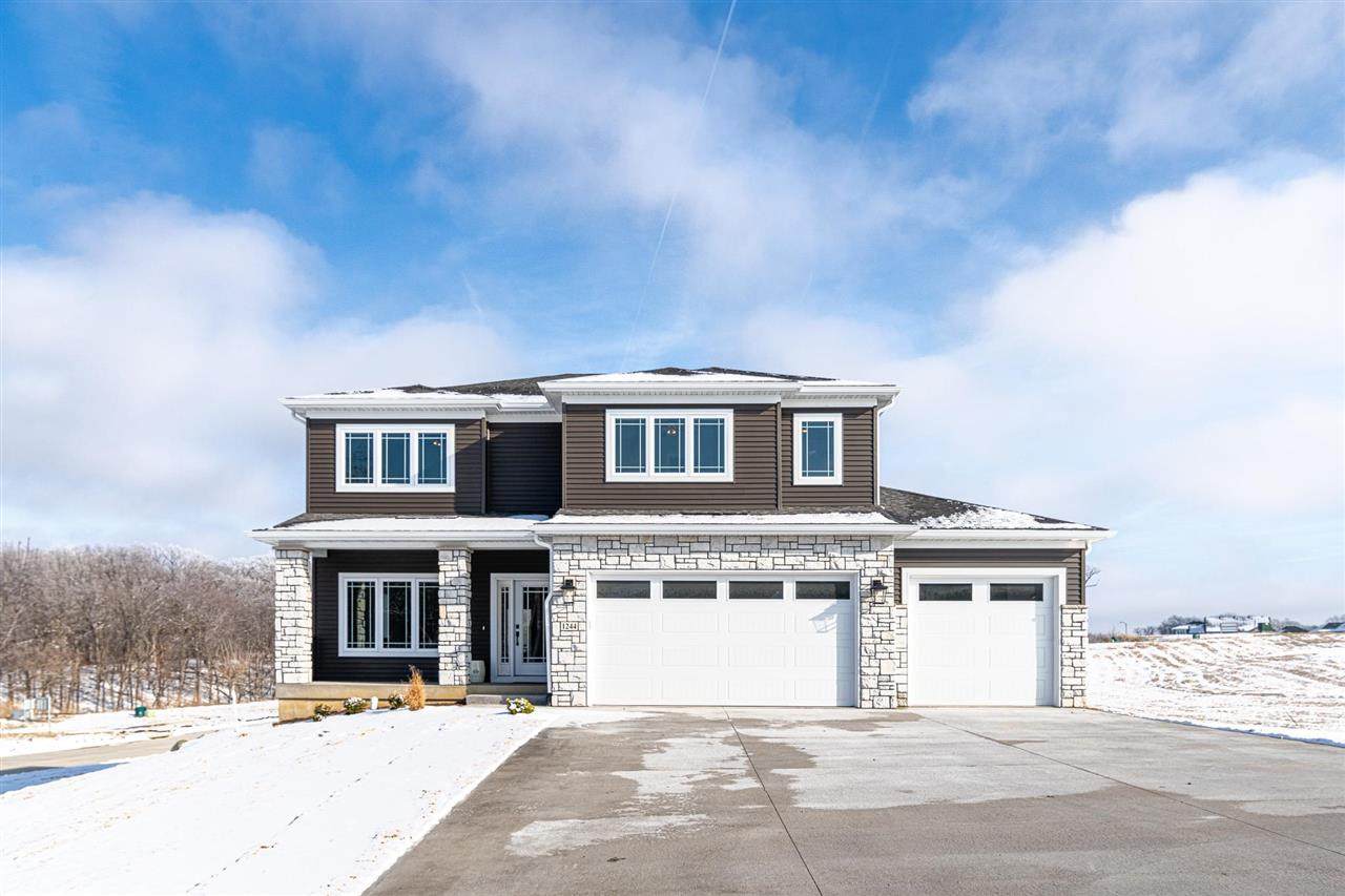 1244 Kona Cir - Photo 1