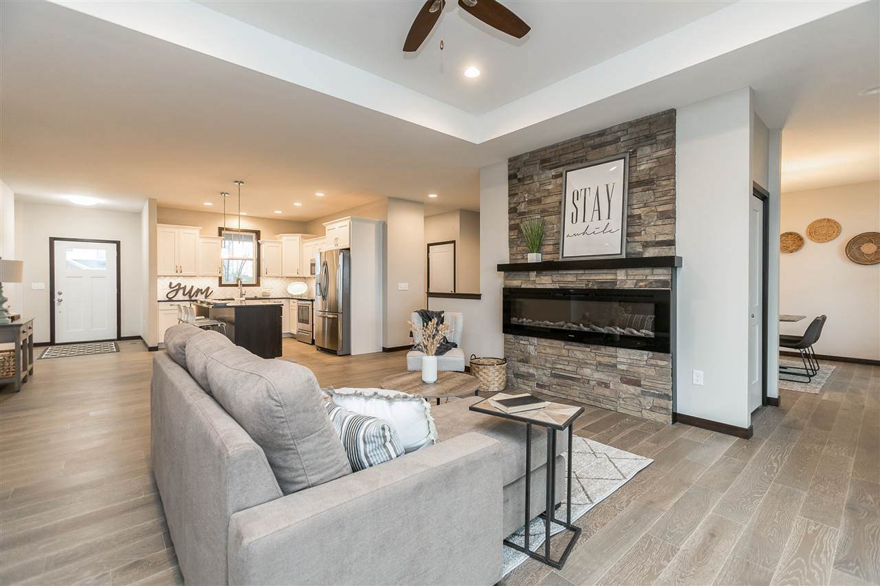 1702 Green Oak Pass - Photo 1