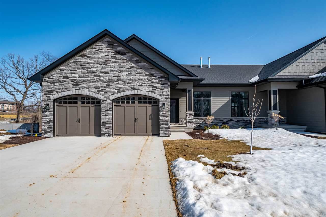 9 Pond Ridge Cir - Photo 1