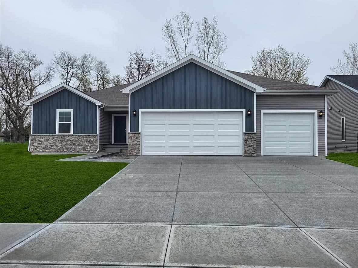 1350 Morrison St - Photo 1