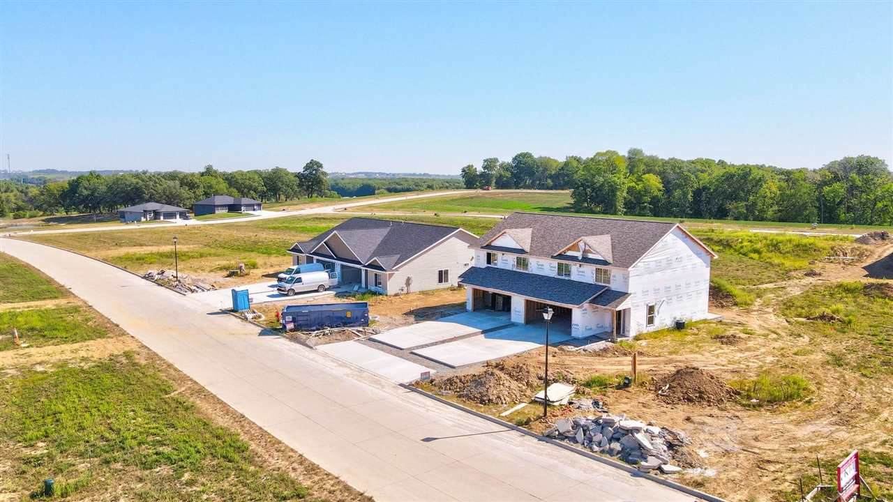220B Vista Drive - Photo 1