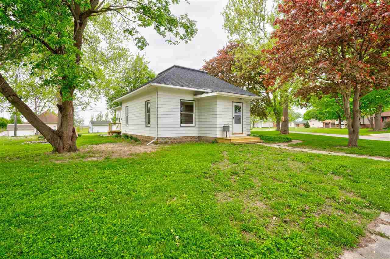 713 Oak Street - Photo 1