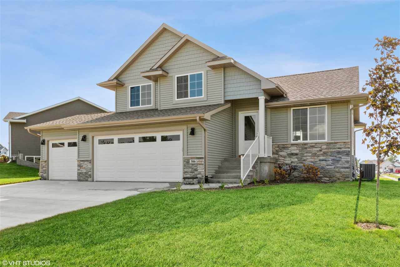 306 Ridgeway Dr - Photo 1