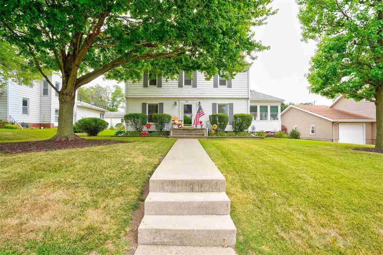712 Marion Ave - Photo 1