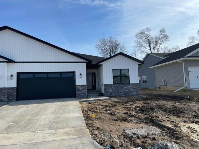 3040 Sunflower St - Photo 1