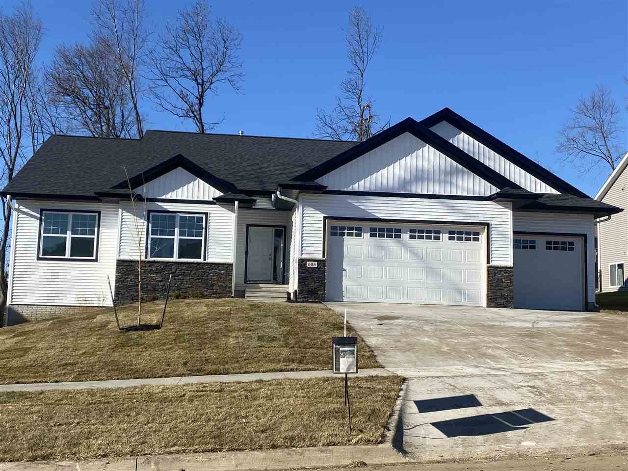 605 Owen St - Photo 1