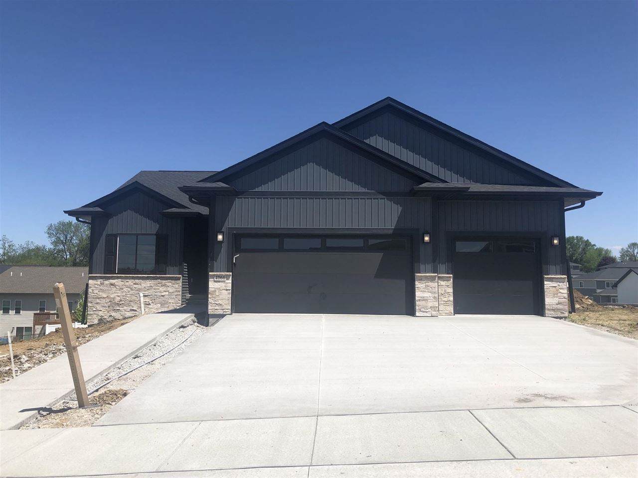 4066 Anna St - Photo 1
