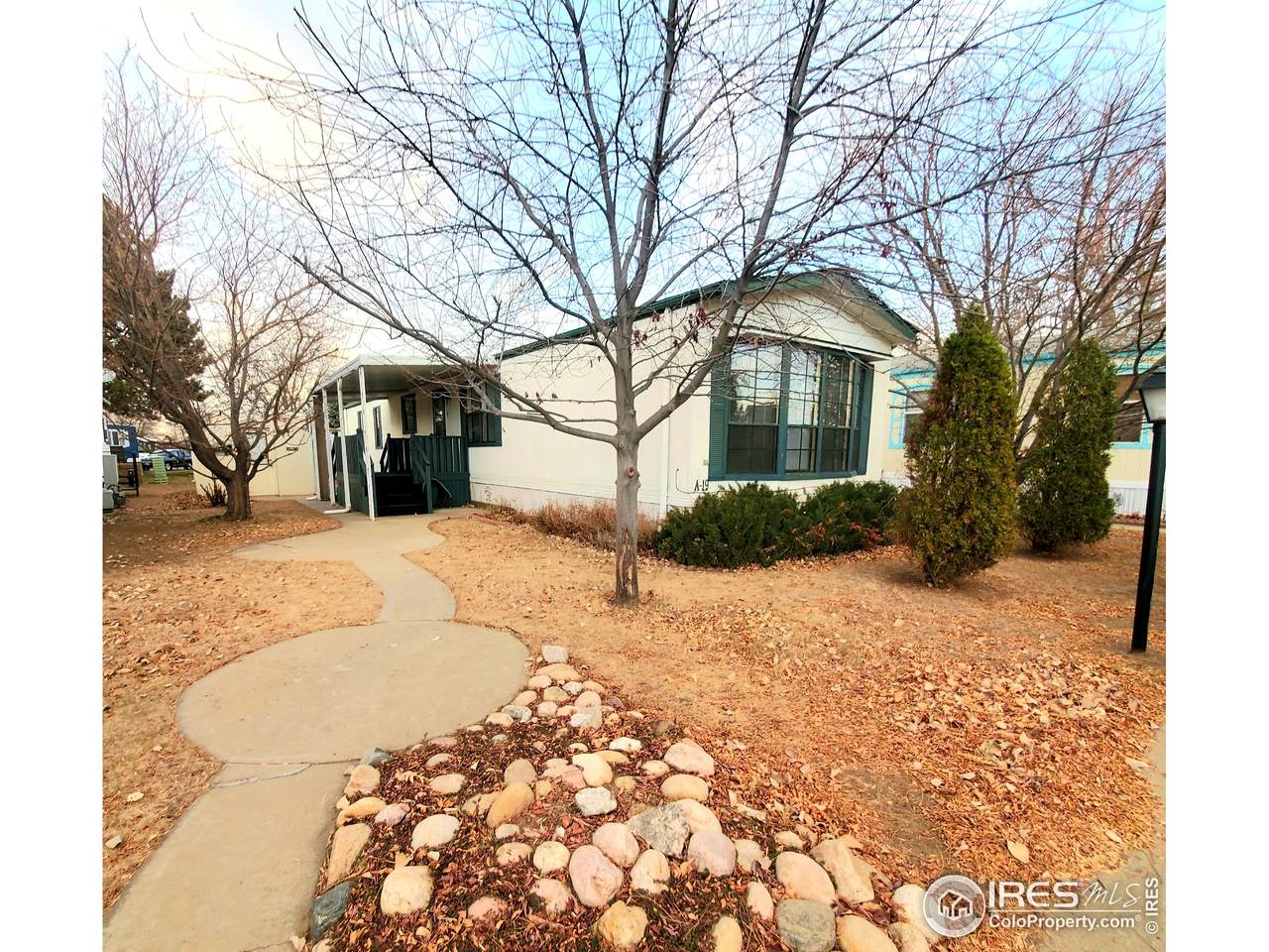 221 57th St - Photo 1