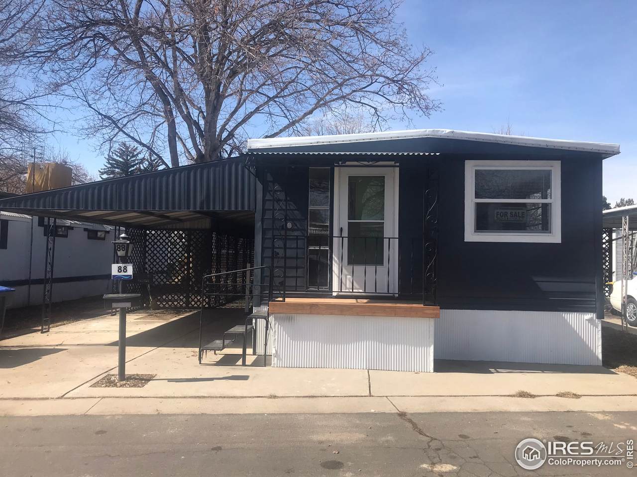 951 17th Ave - Photo 1