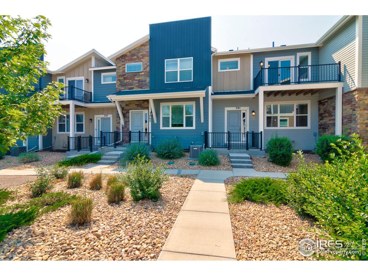 701 Robert St - Photo 1