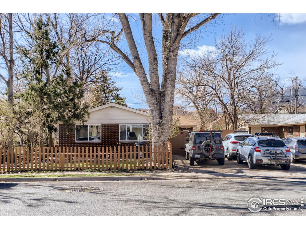 2250 Grove Cir - Photo 1