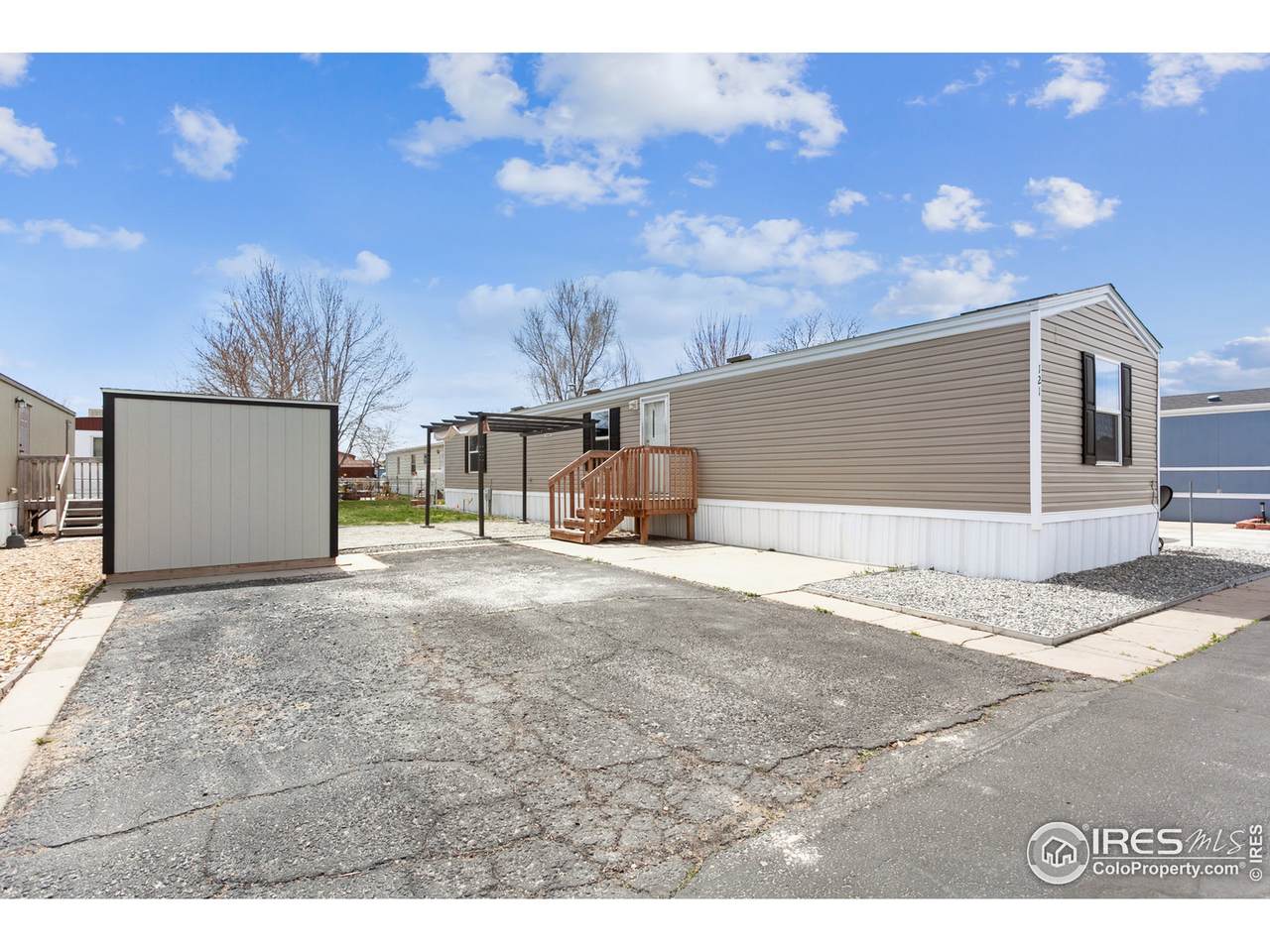 731 Grand Ave - Photo 1
