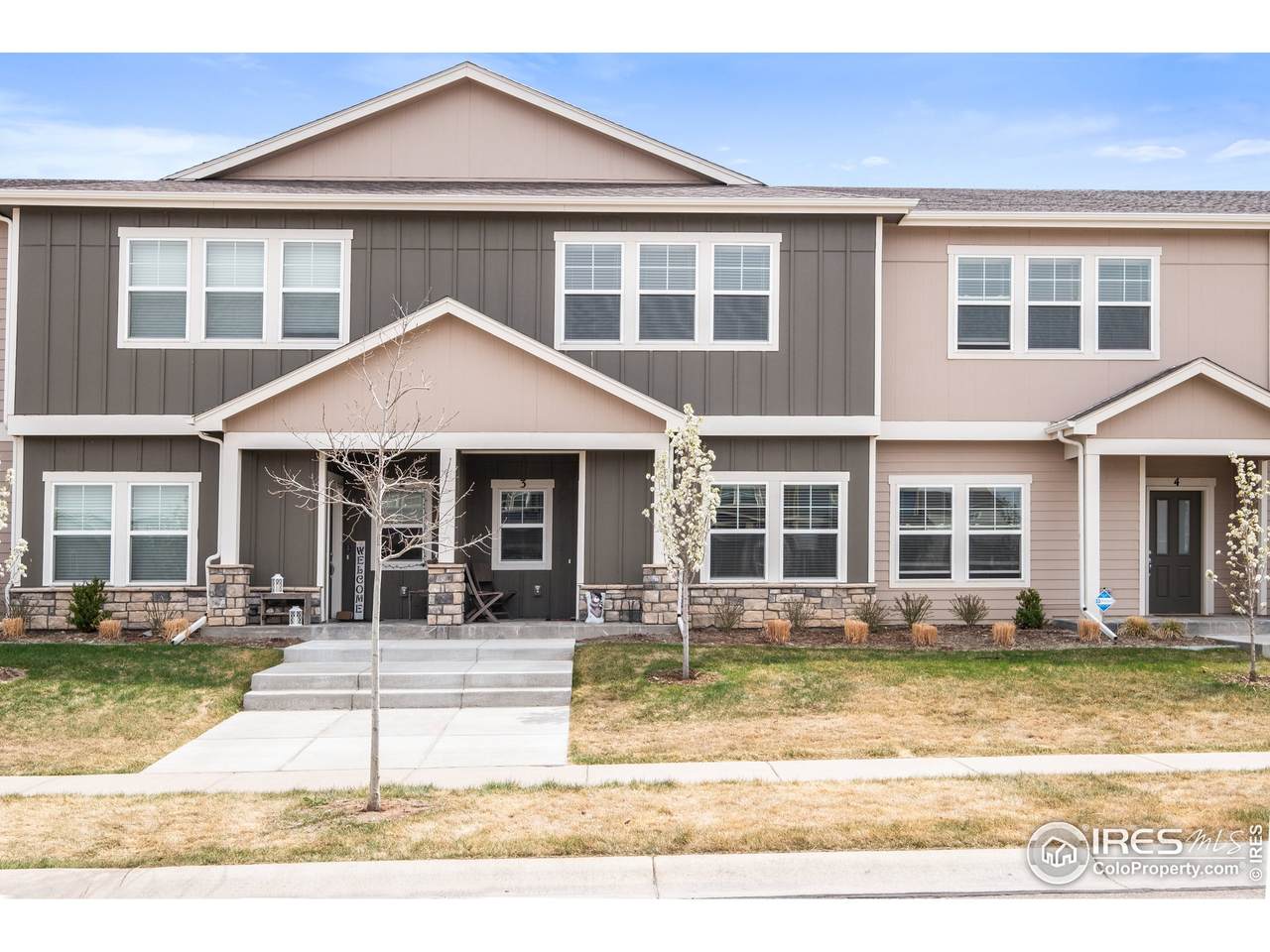 1687 Grand Ave - Photo 1