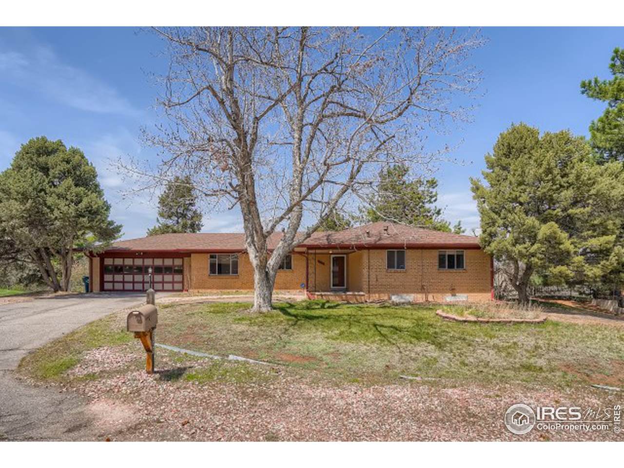 1345 Overhill Rd - Photo 1