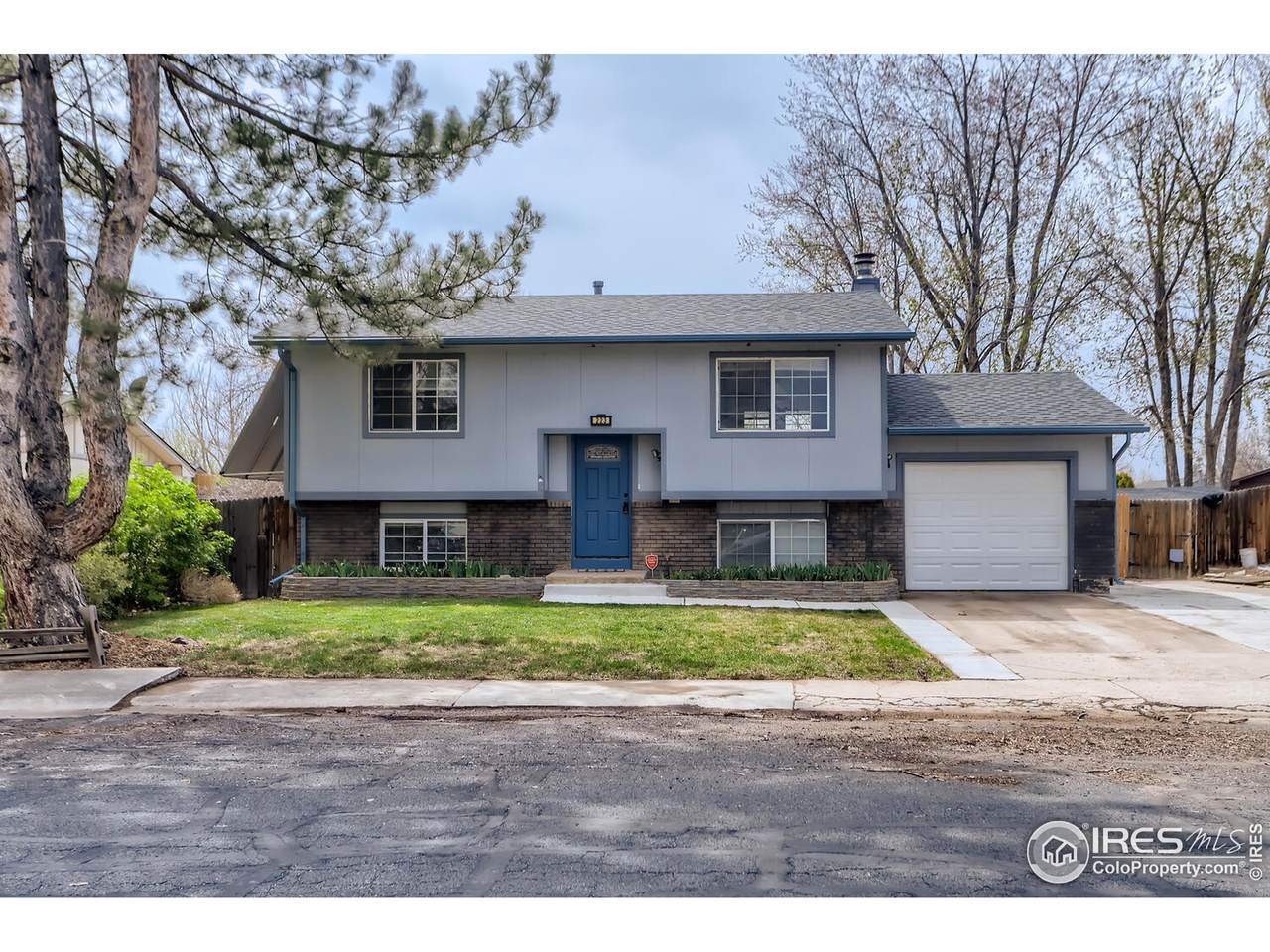 223 5th St - Photo 1