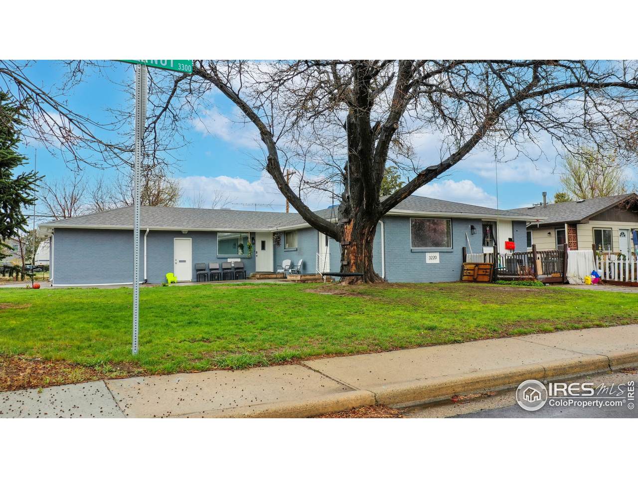 3220 Butternut Dr - Photo 1