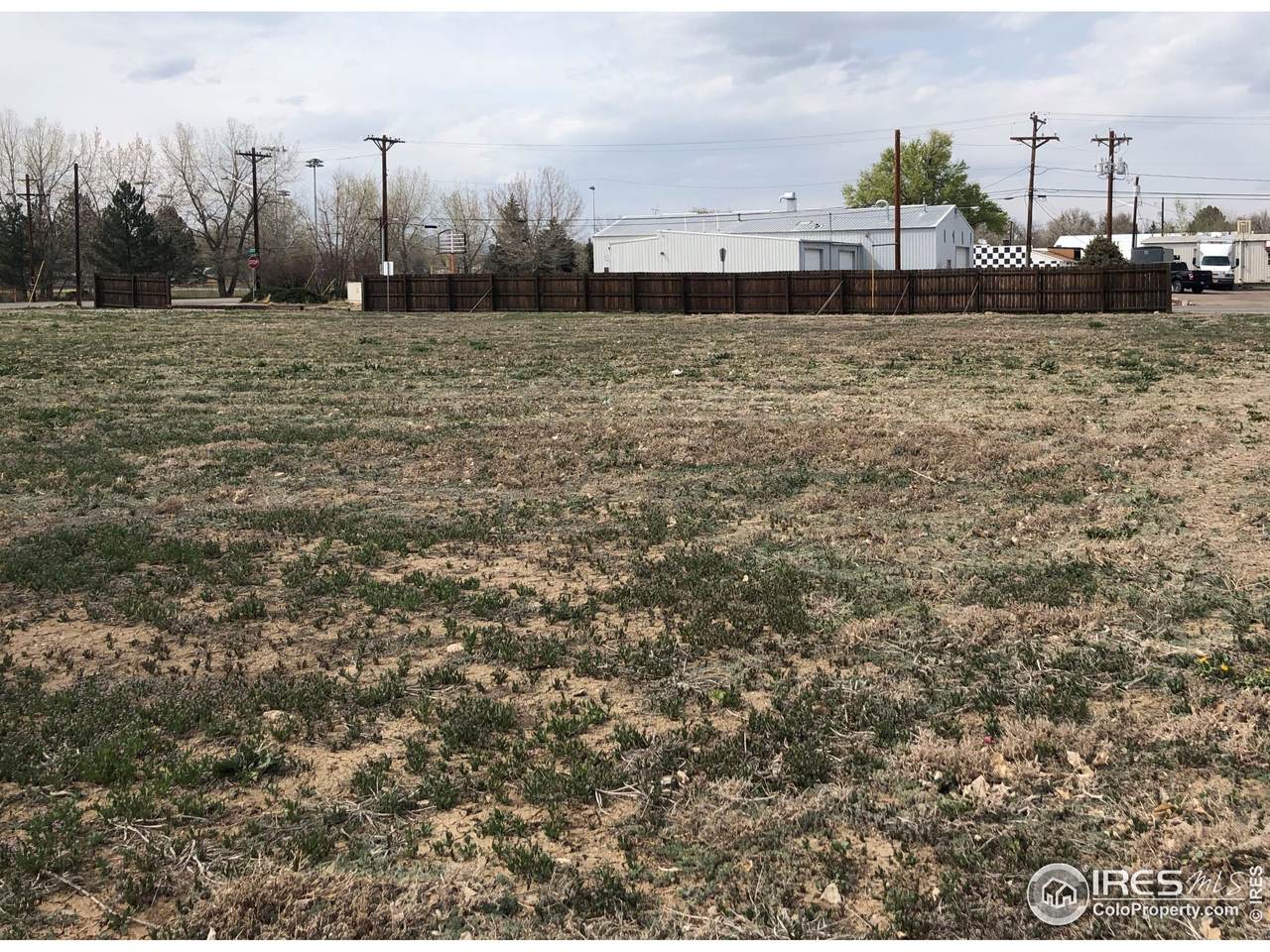 336 8th St - Photo 1
