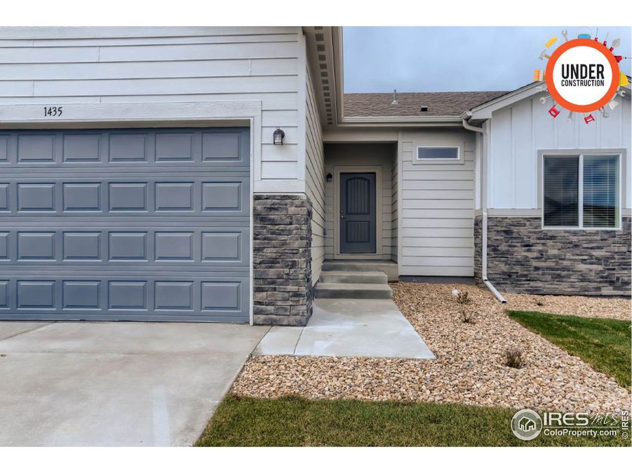 1530 Sunfield Dr - Photo 1