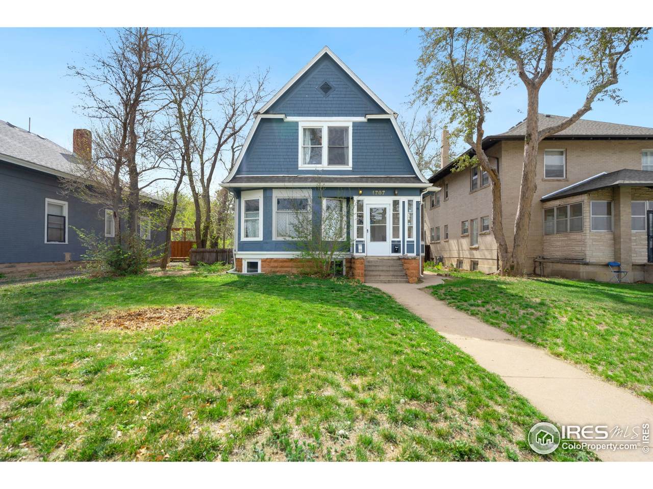 1707 11th Ave - Photo 1