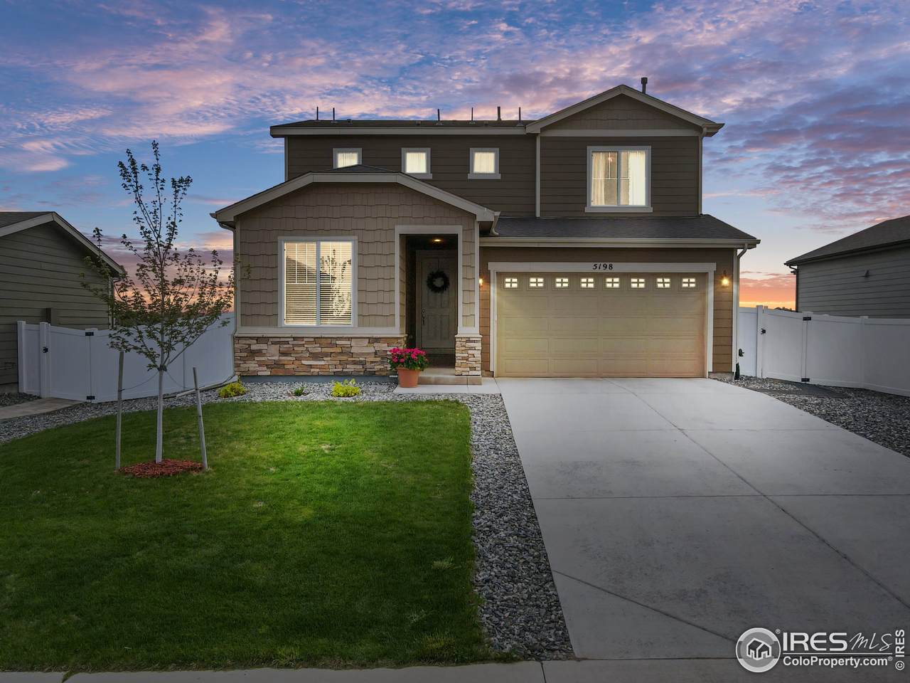 5198 Carmon Dr - Photo 1