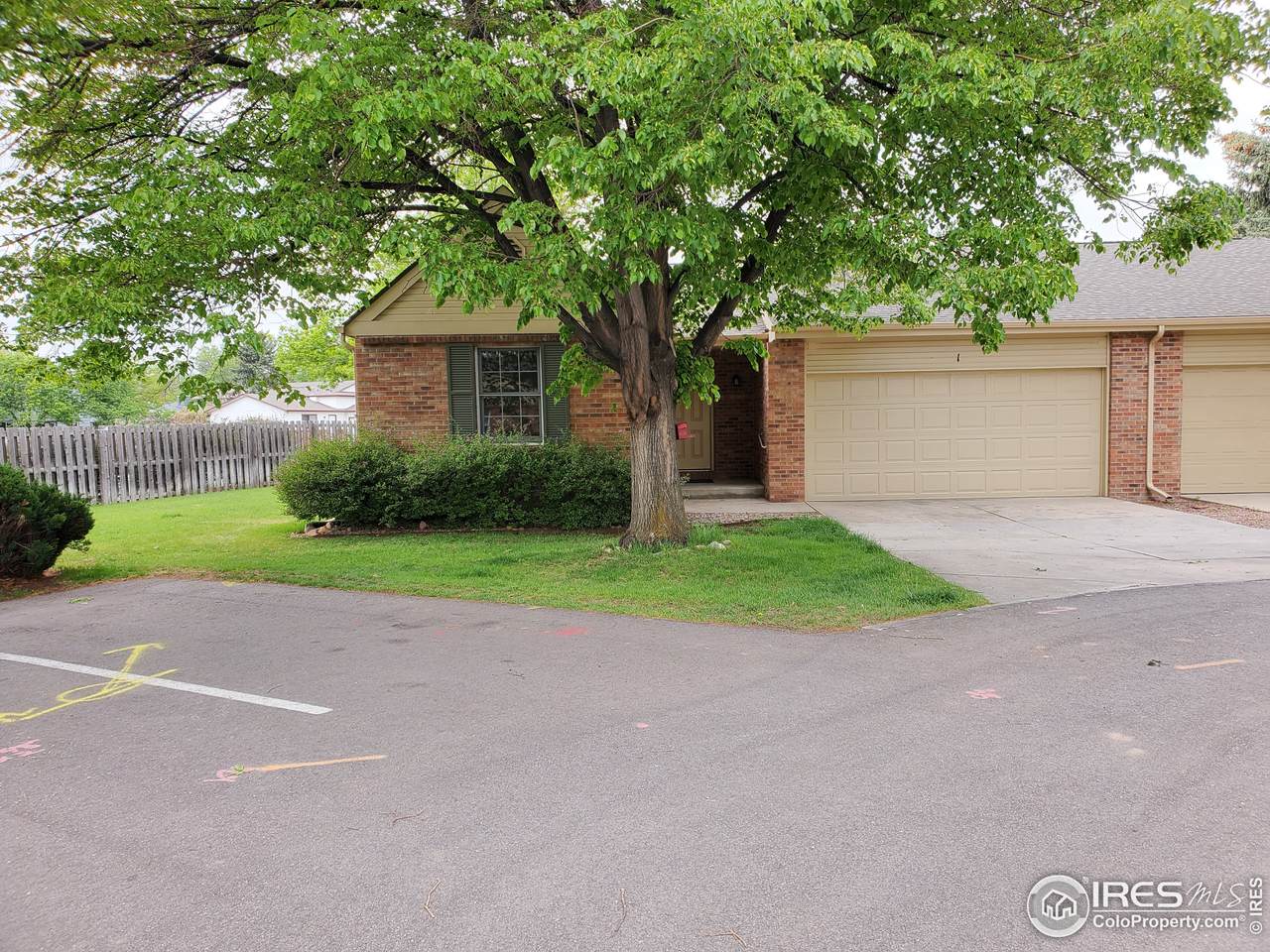 720 Arbor Ave - Photo 1