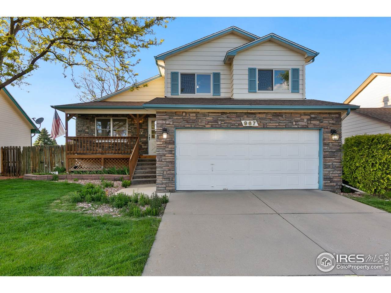 967 Claremont Pl - Photo 1