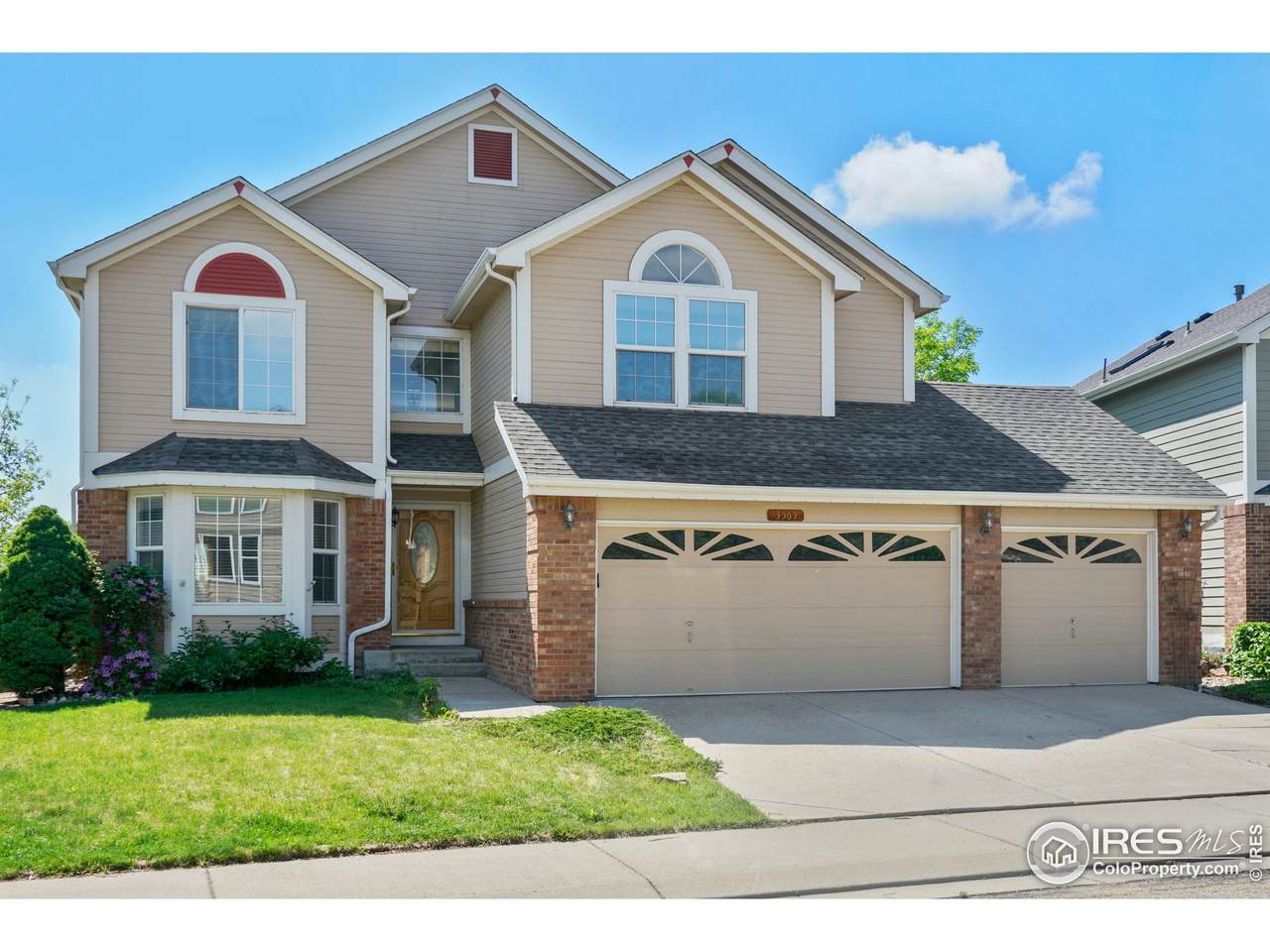 3565 Larkspur Cir - Photo 1