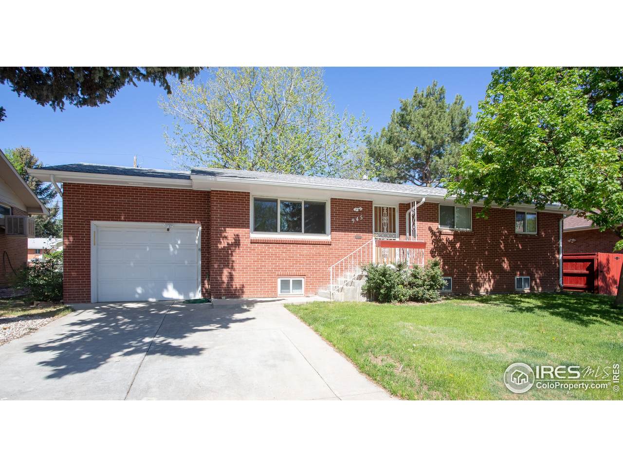 945 Rose St - Photo 1