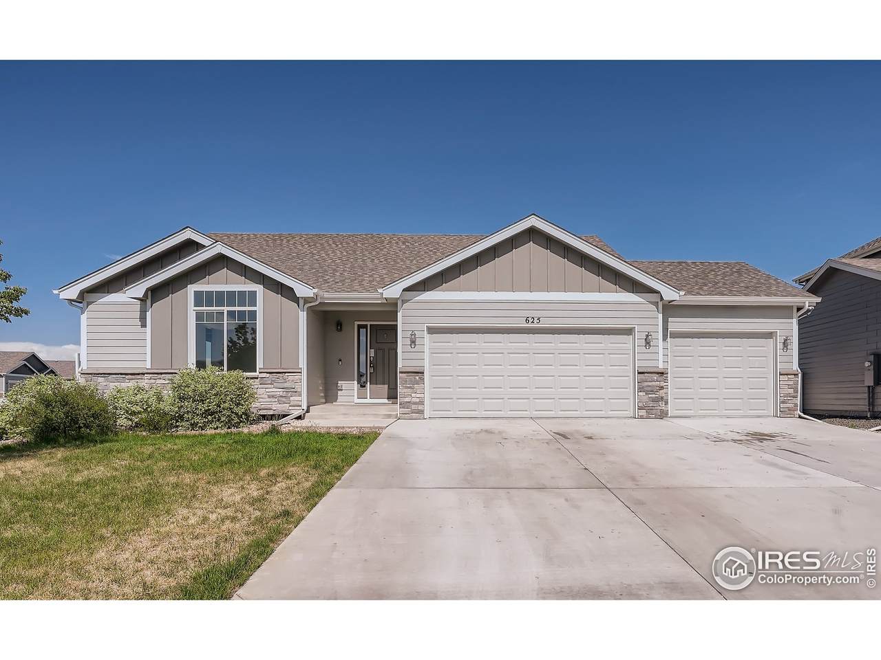 625 Mountain View Dr - Photo 1