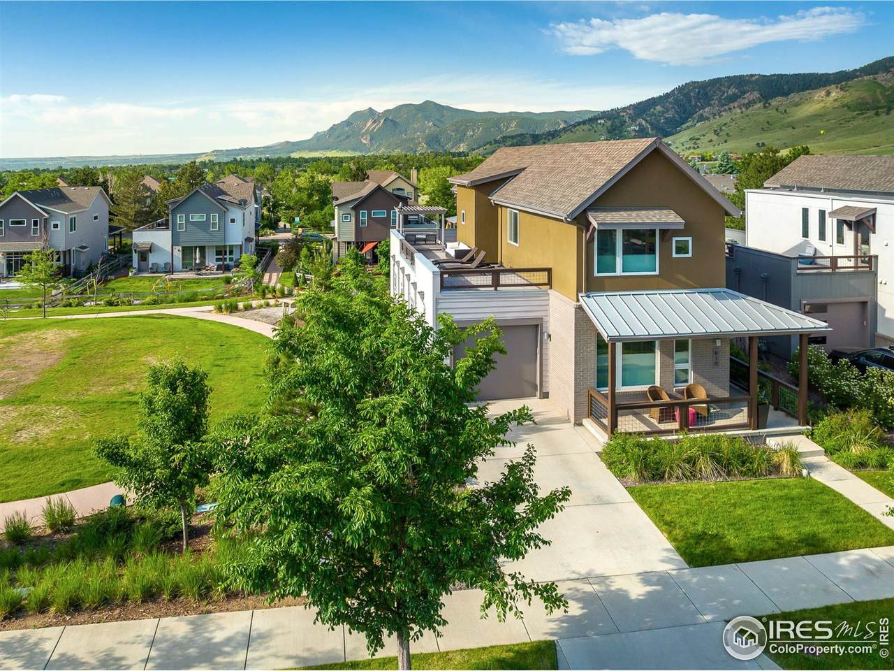 810 Zamia Ave - Photo 1