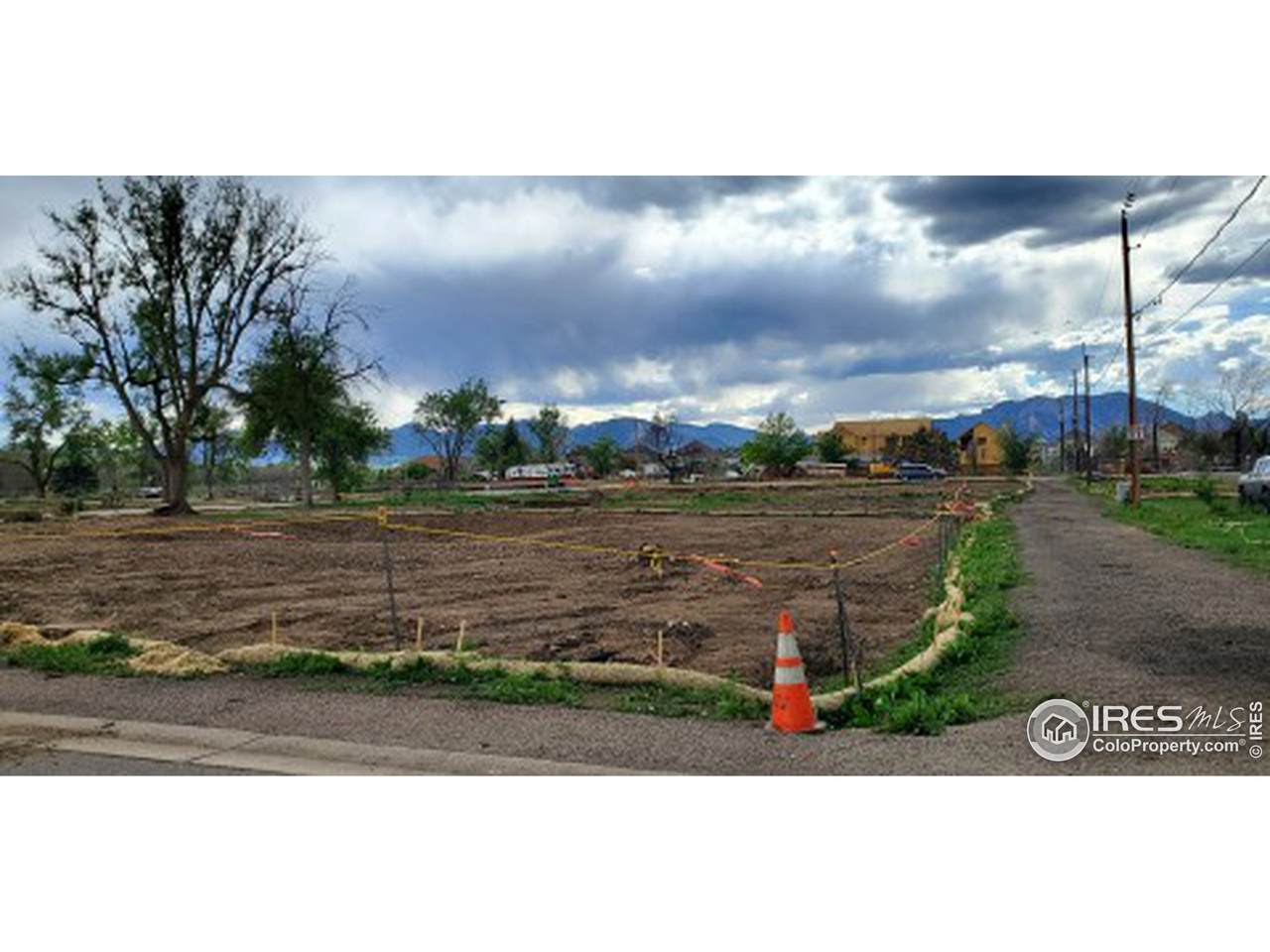 109 3rd Ave - Photo 1