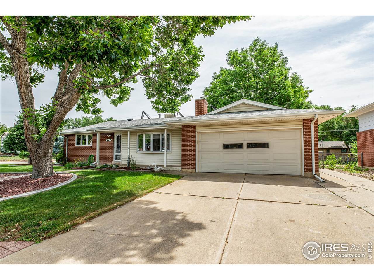 712 Bermont Ave - Photo 1