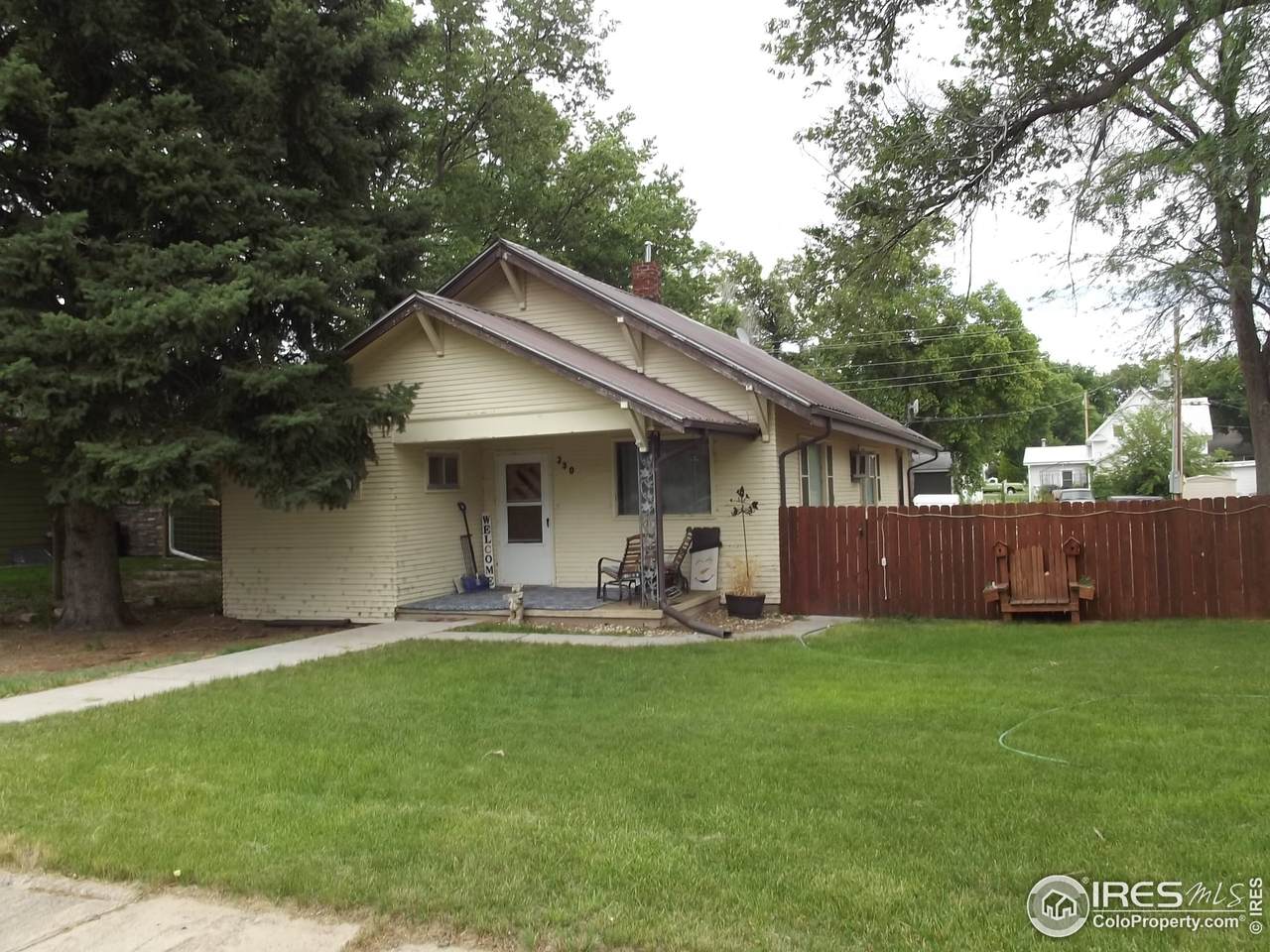 230 Logan Ave - Photo 1