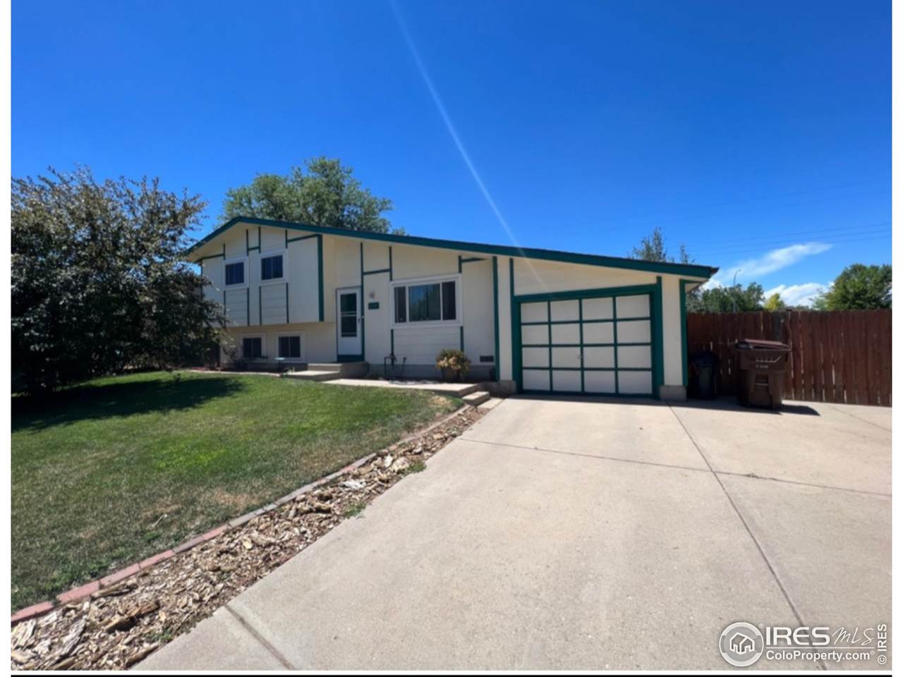 2405 34th Ave - Photo 1