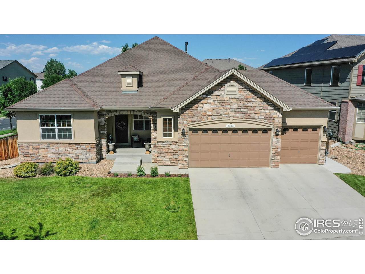 5717 Foxfire St - Photo 1