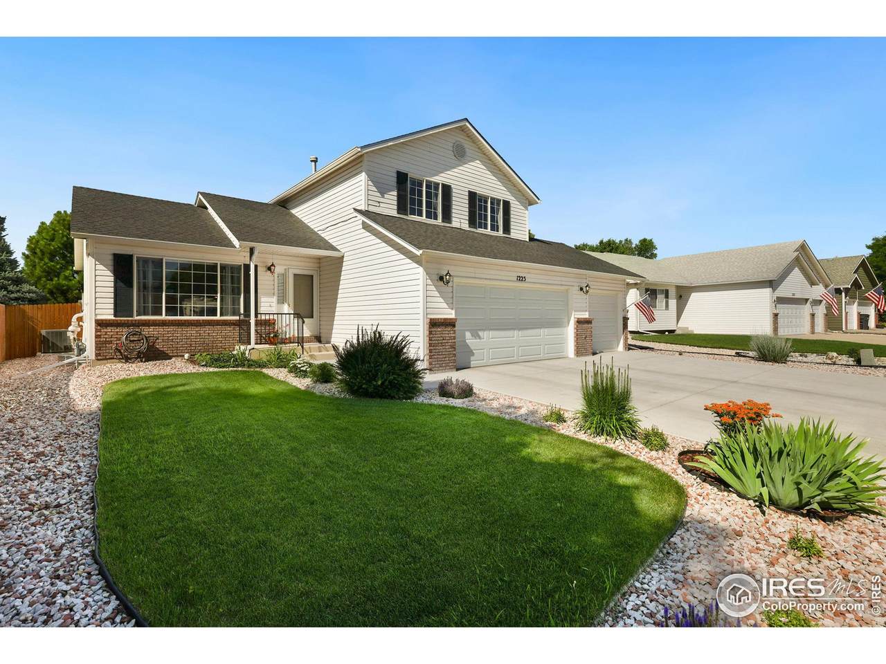 1225 Teakwood Ct - Photo 1