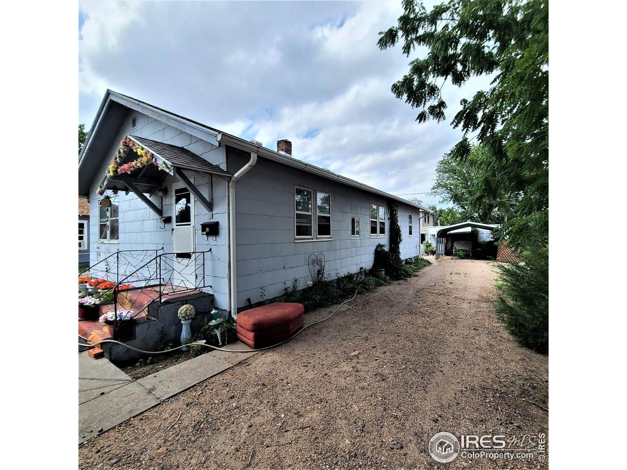 420 Douglas St - Photo 1