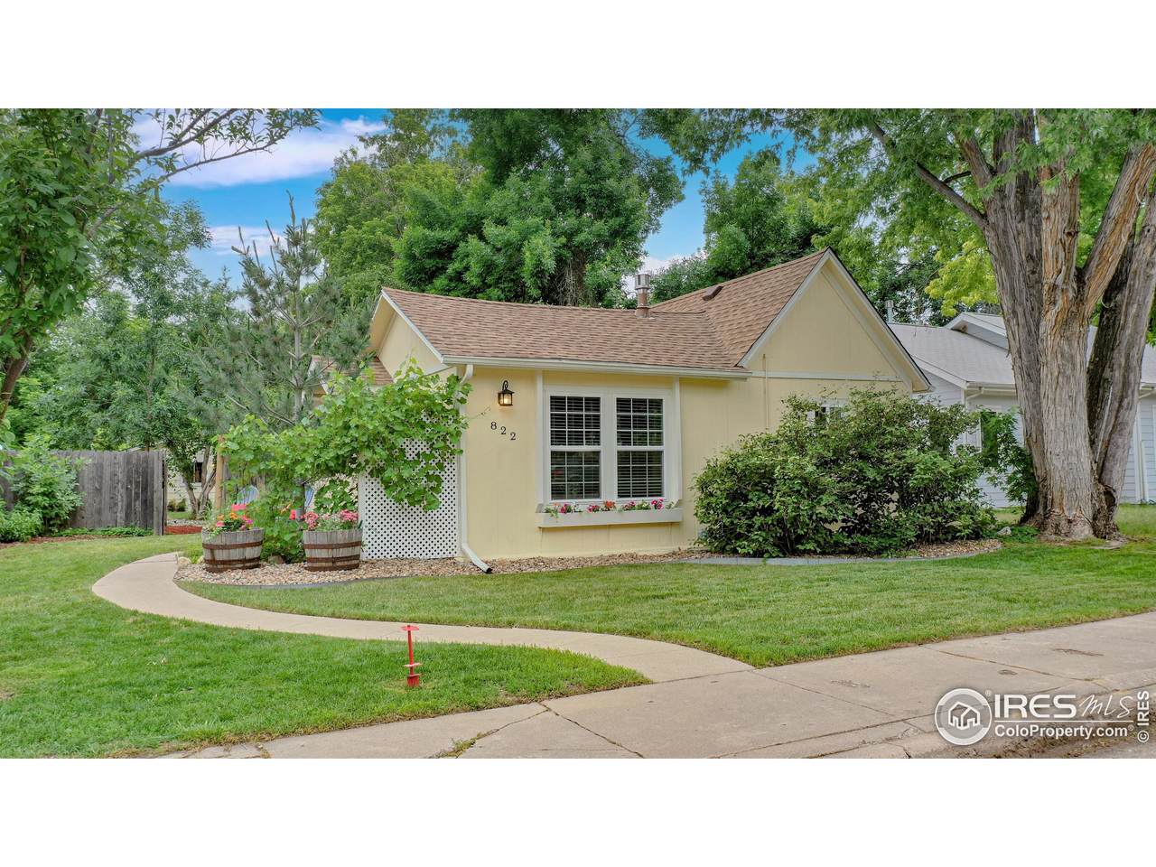 822 5th St - Photo 1