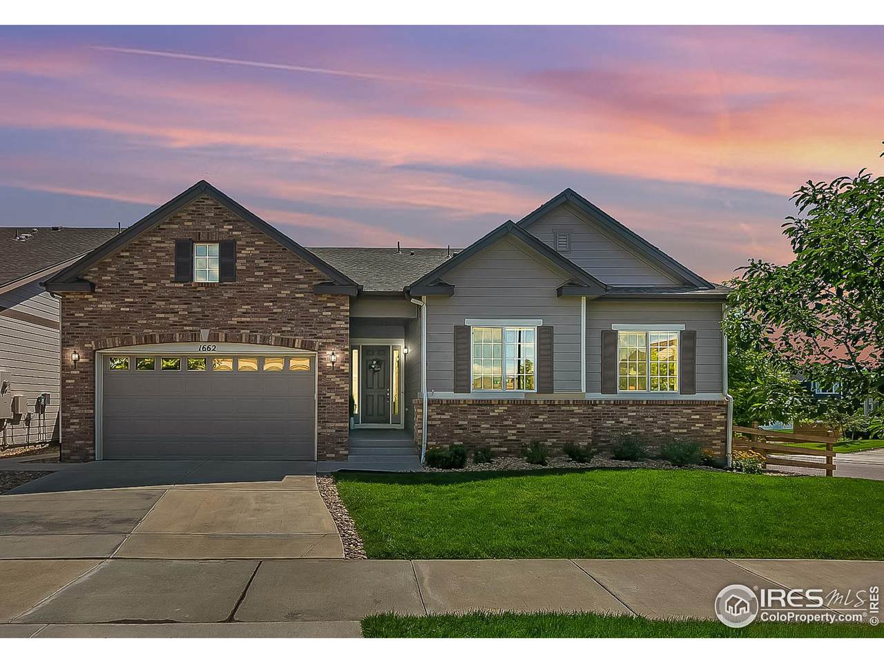 1662 Hideaway Ct - Photo 1