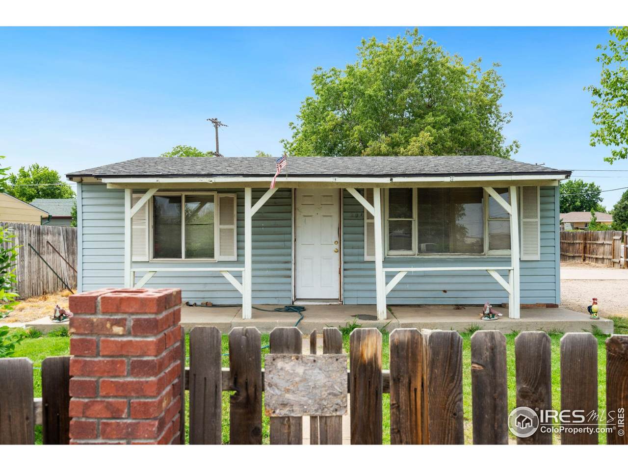 201 16th Ave - Photo 1