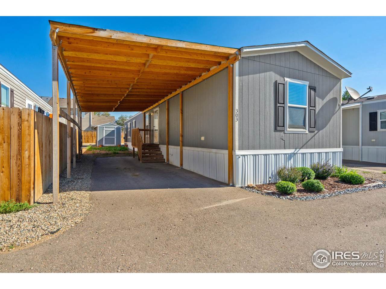 303 B St - Photo 1