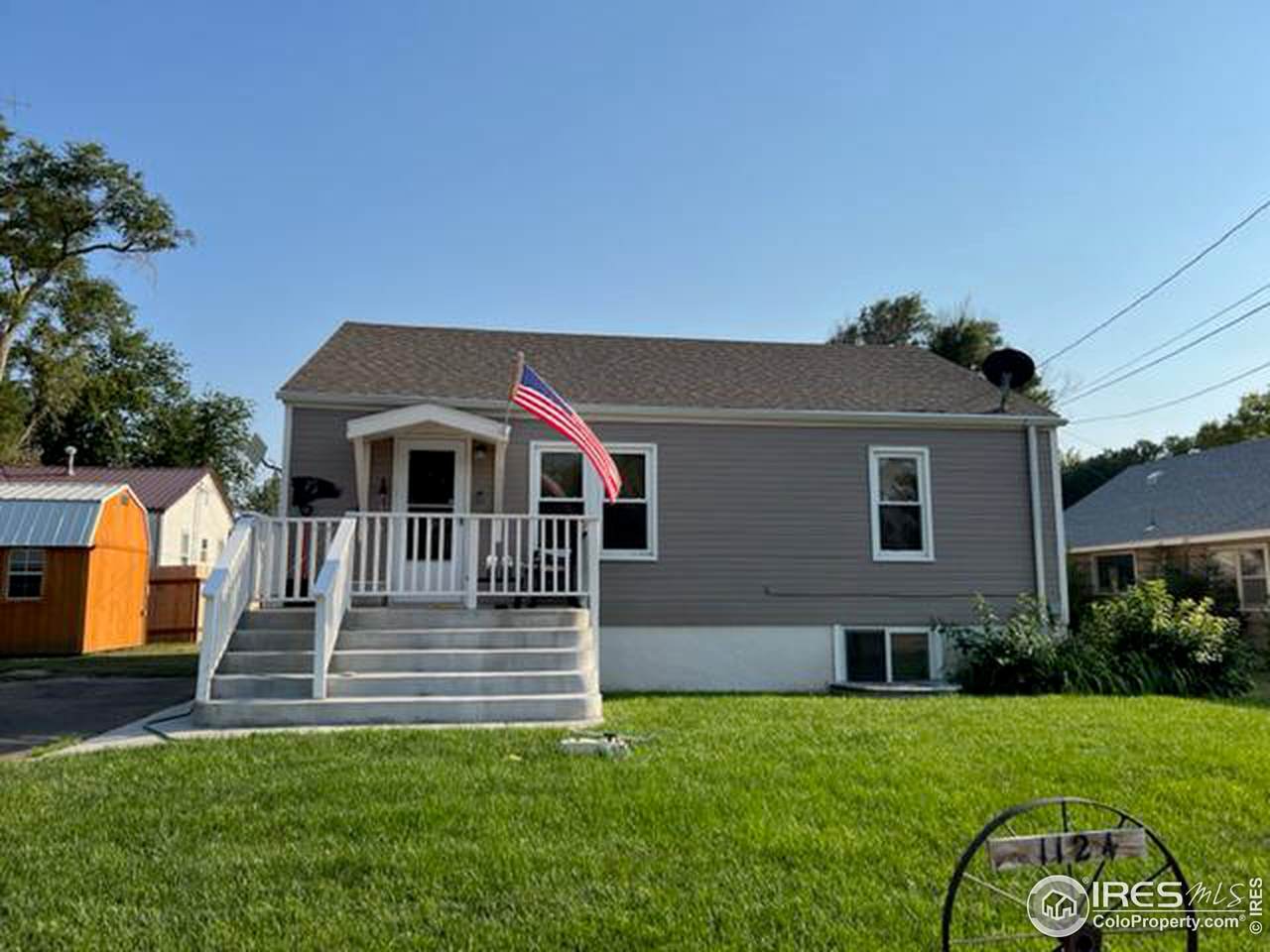 1124 7th St - Photo 1
