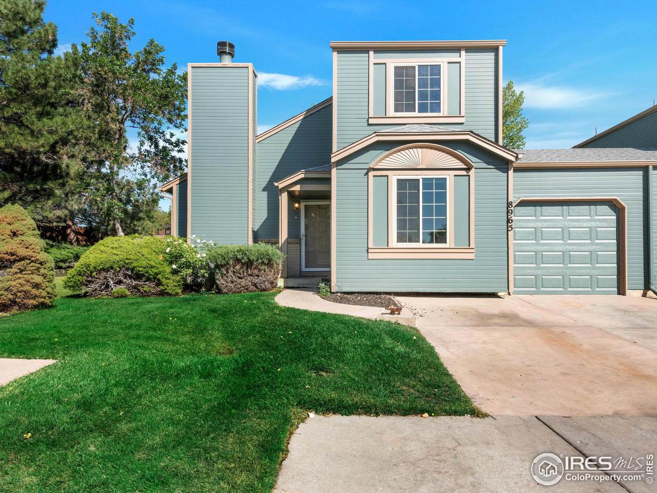 8965 89th Pl - Photo 1
