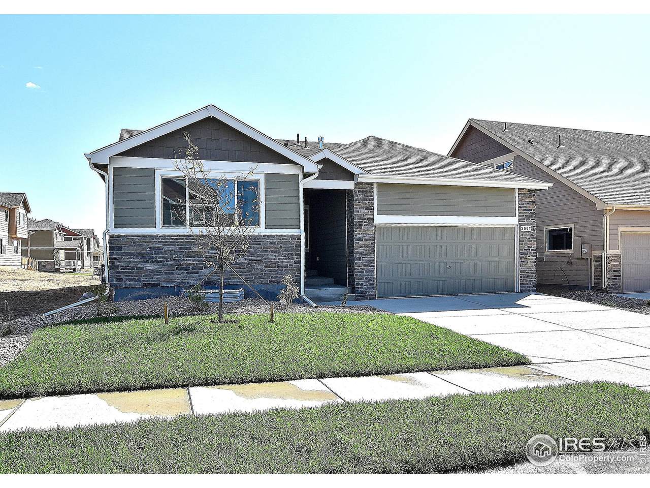 1615 102nd Ave - Photo 1
