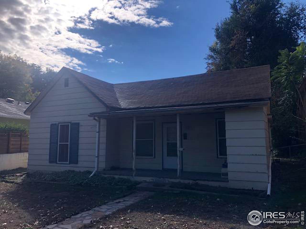 335 Magnolia St - Photo 1
